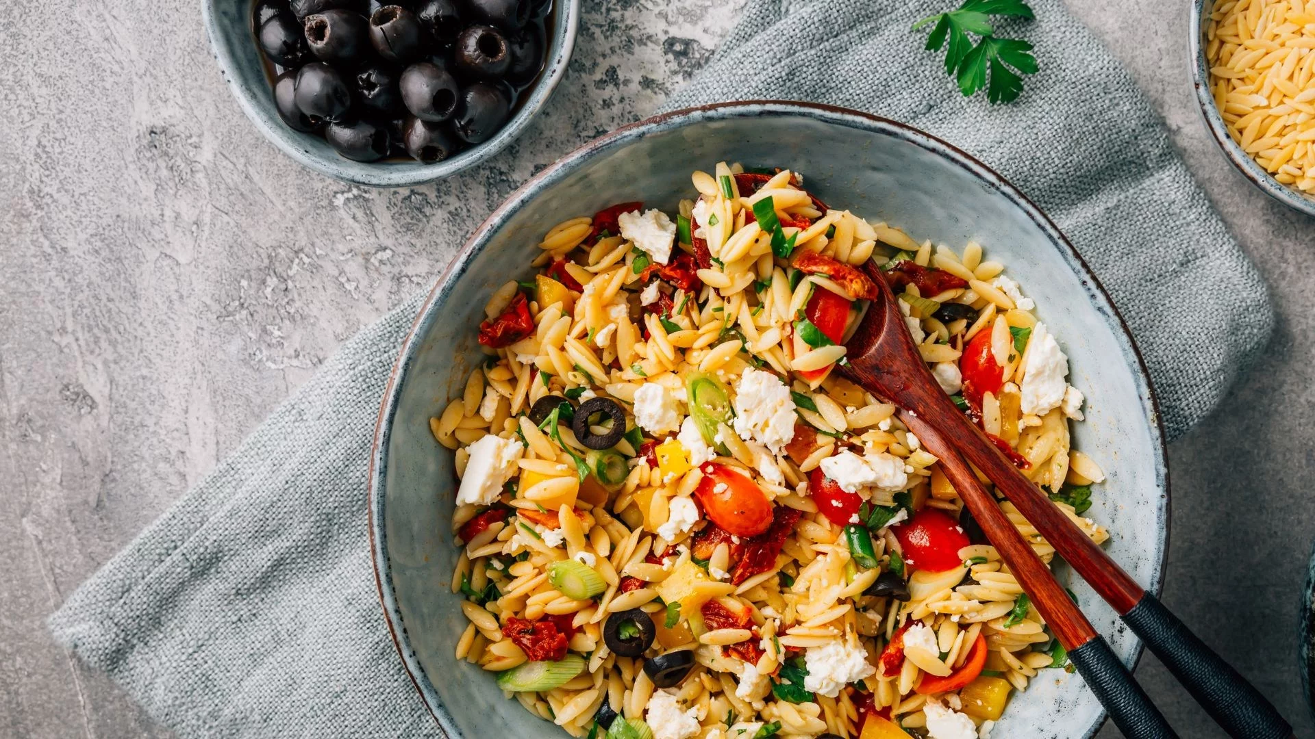 Kolorowe sałatki na lekki obiad