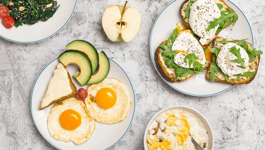 Proste pomysły na zdrowe śniadanie